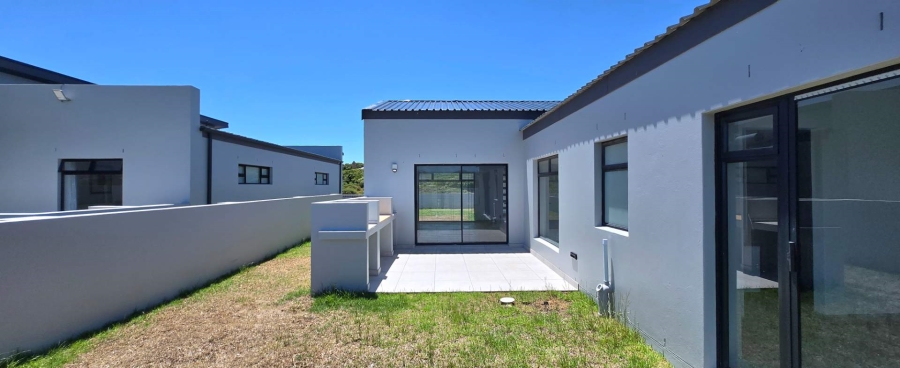 5 Bedroom Property for Sale in Kleinbaai Western Cape